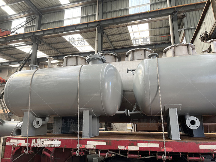 儲(chǔ)罐發(fā)貨現(xiàn)場(chǎng)