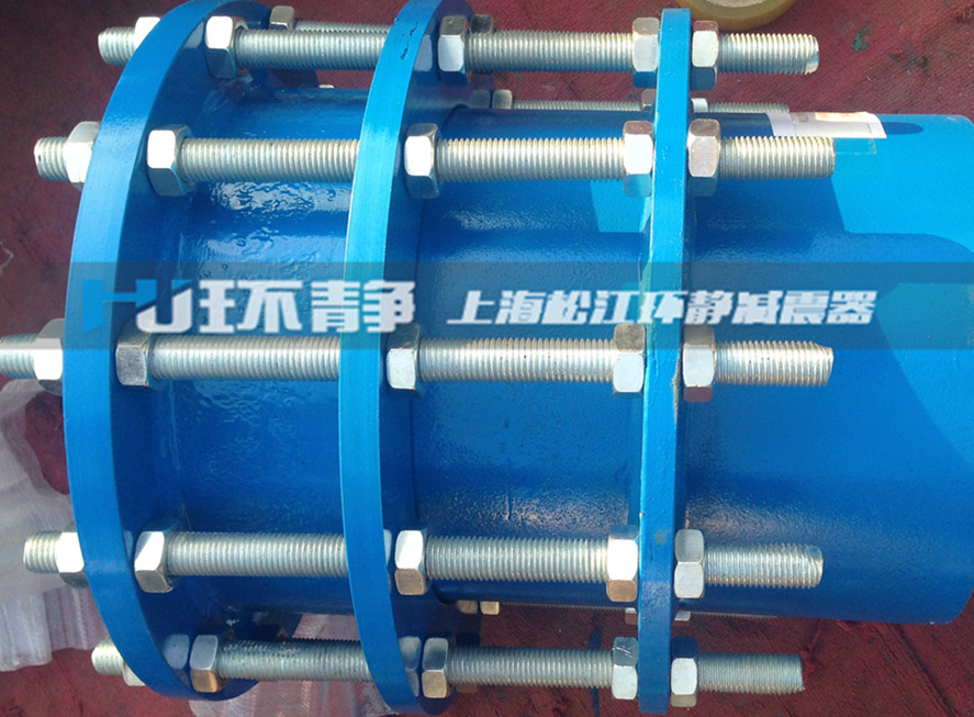 在工業(yè)管道當中軟接頭跟伸縮節(jié)有什么區(qū)別？各有什么優(yōu)點